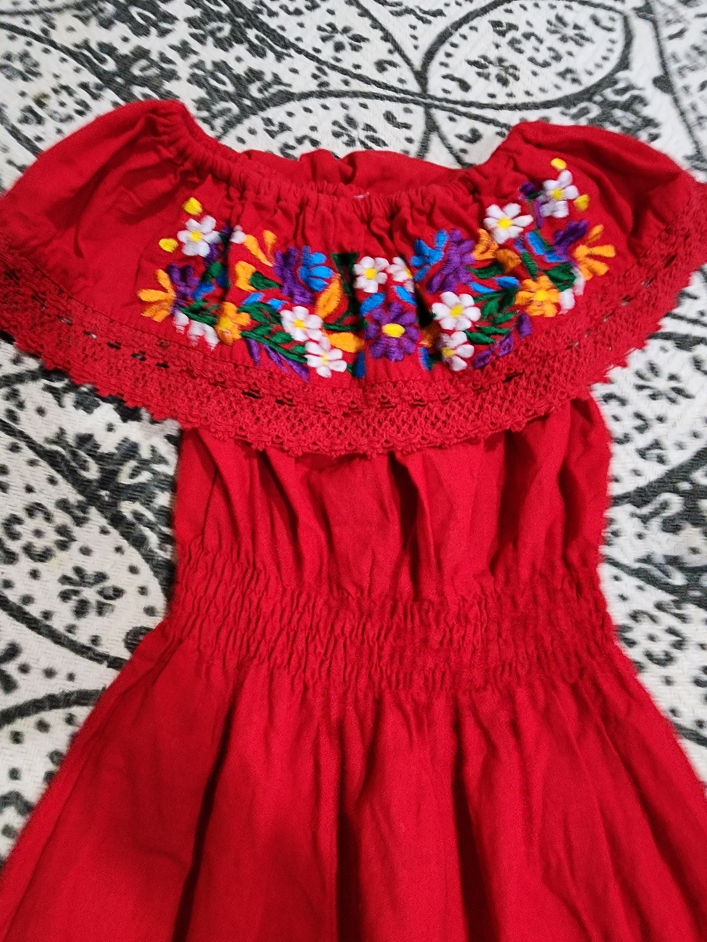 Girls Red Off-Shoulder Smocked Waist Dress 6T - Picture 4 of 6